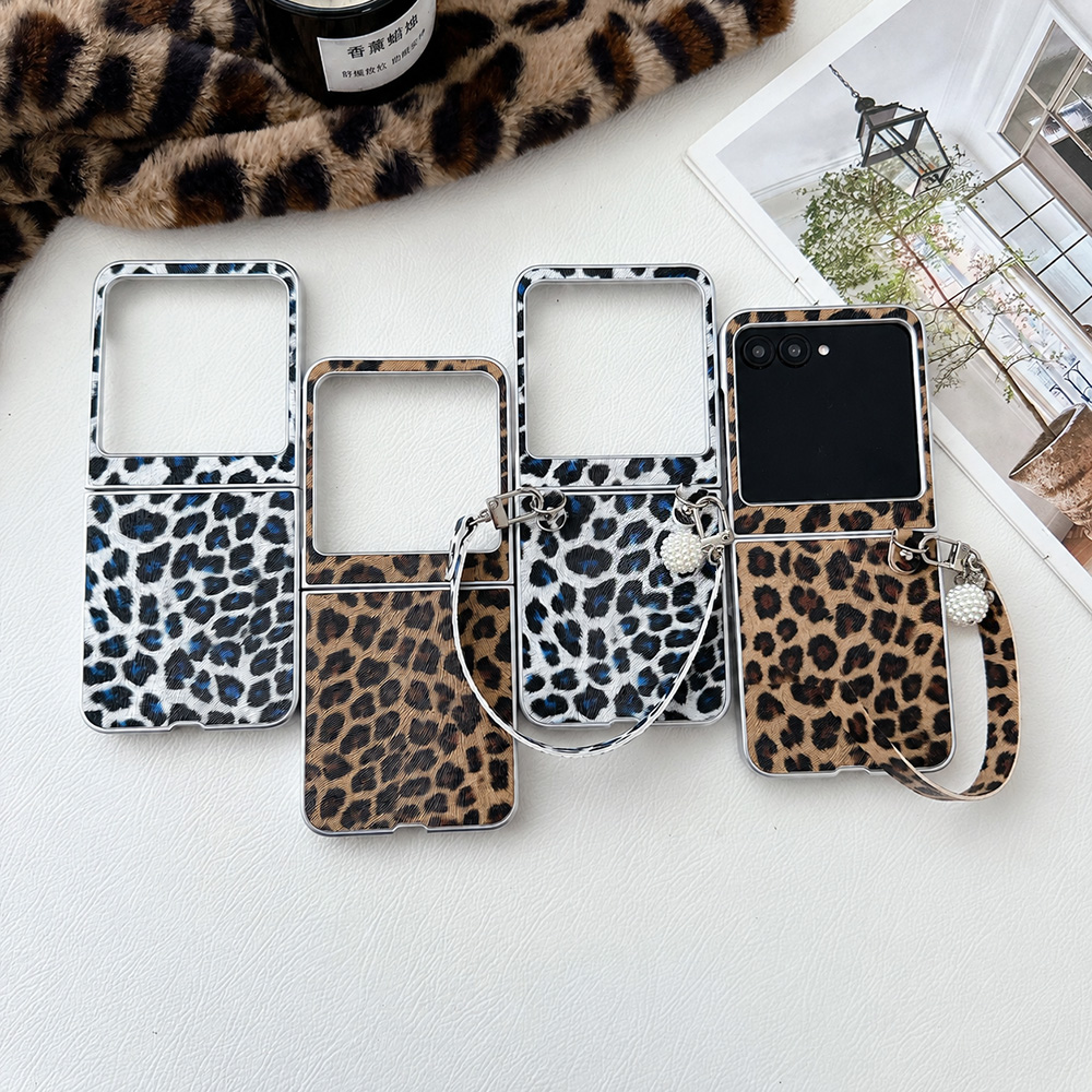 حافظة هاتف قابلة للطي بطبعة جل - مراجعة Phone Accessories Charms وسعره